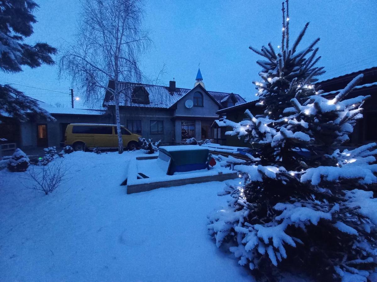 Valentyna Apartamento Sapezhanka Exterior foto